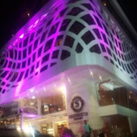 Hotel Siddharth Premiere Chandrapur Екстериор снимка