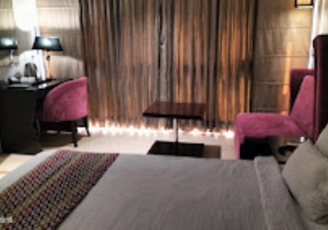 Hotel Siddharth Premiere Chandrapur Екстериор снимка