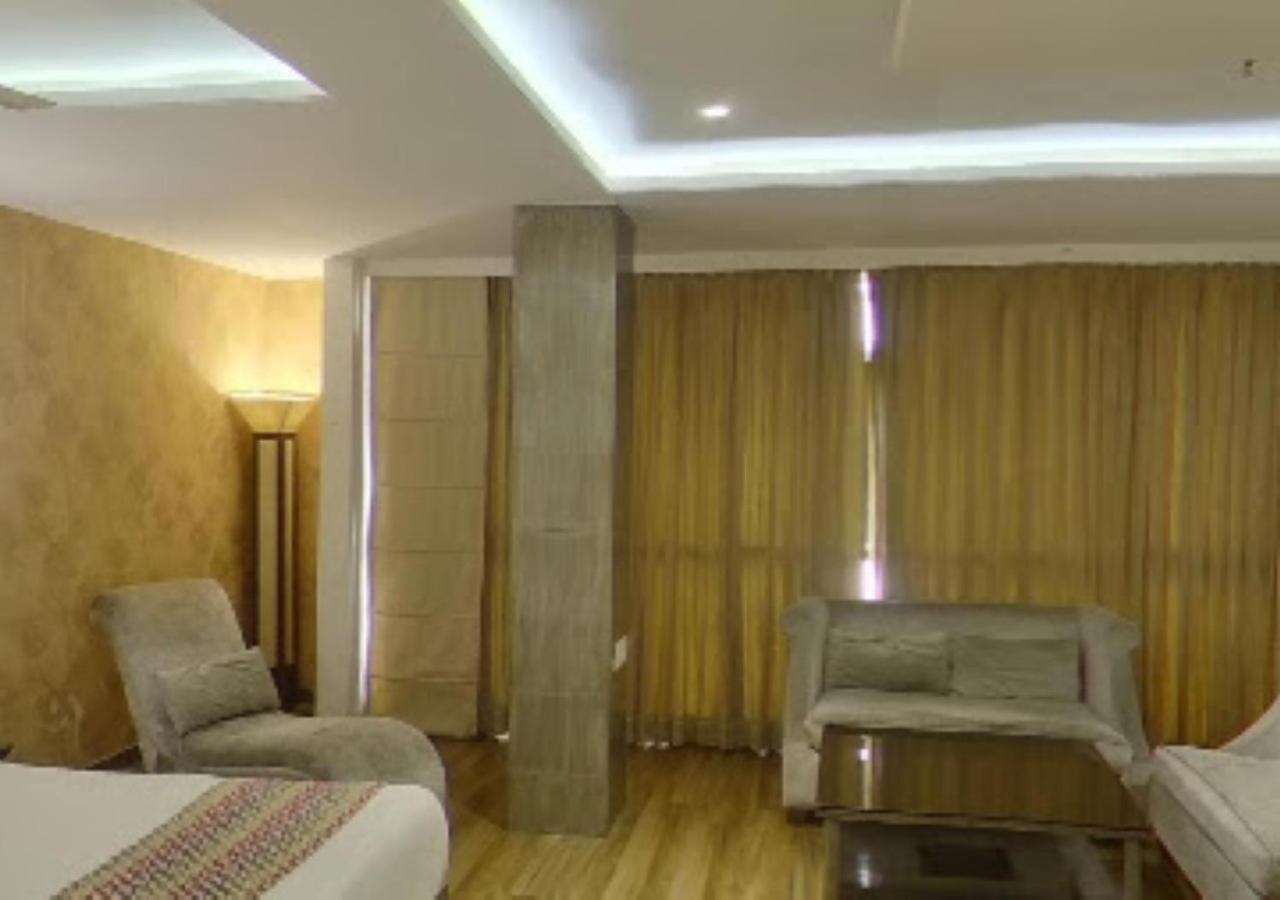 Hotel Siddharth Premiere Chandrapur Екстериор снимка